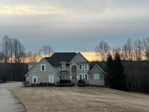 1204 Overlake Ave, Forest, VA 24551