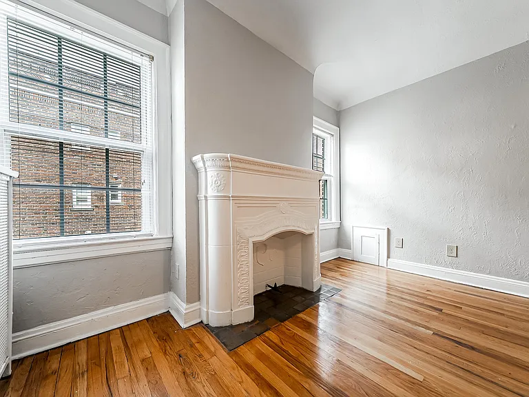 Lewis Manor Apartments — Photo 33