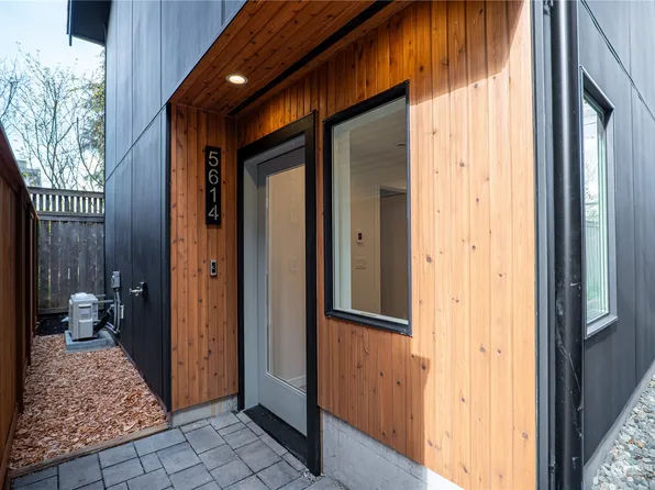 5614 Keystone Place N, Seattle, WA 98103