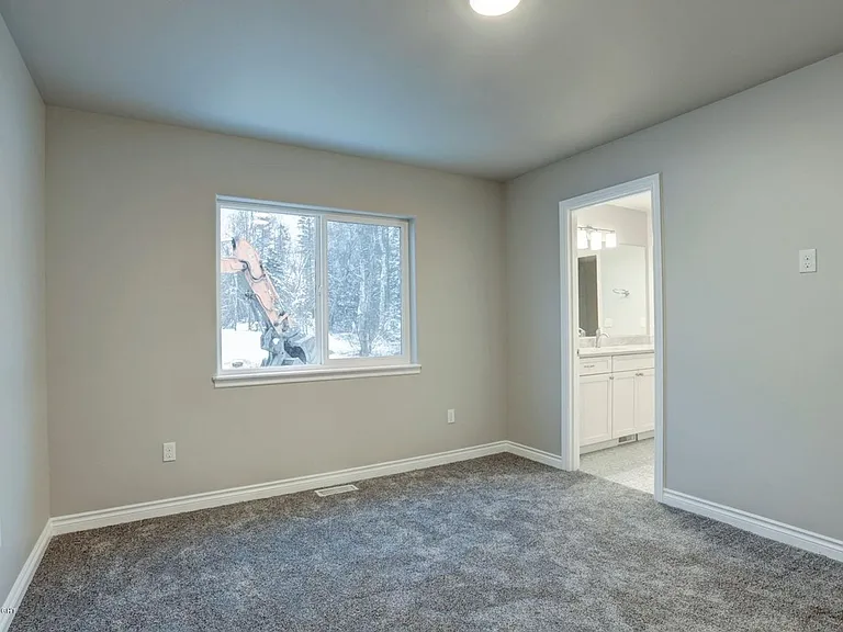1455 E Esty Dr — Photo 26