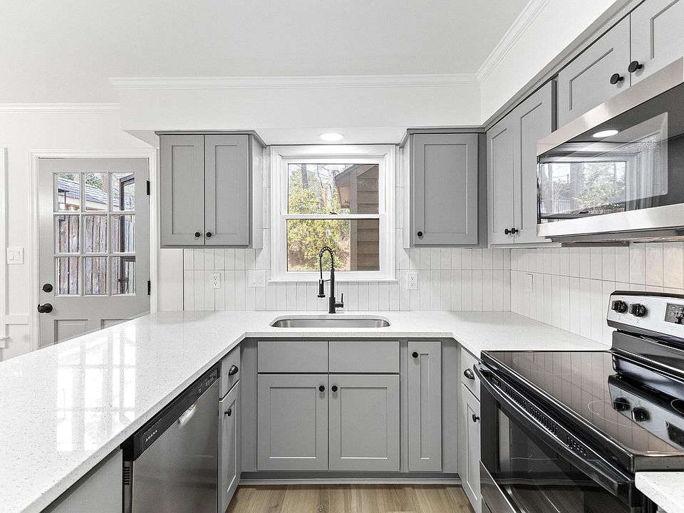 1st image of 5529 Hamstead Xing