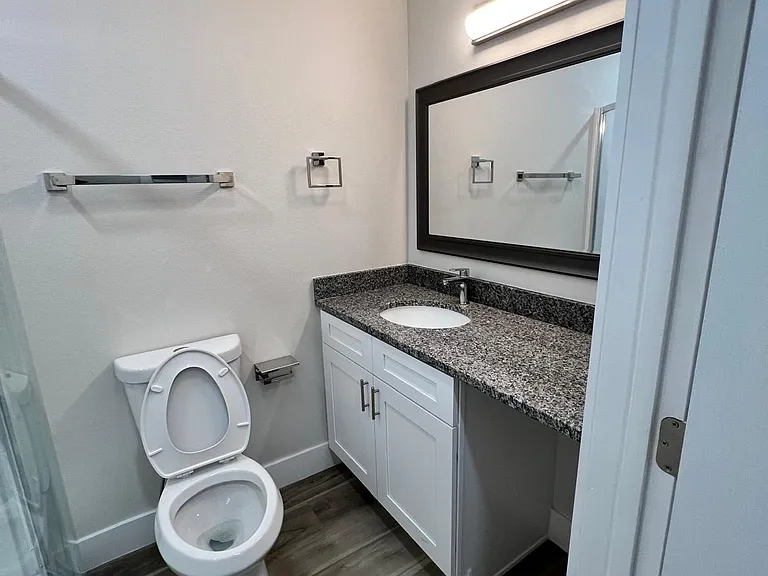 475 Umatilla Blvd #1 — Photo 2