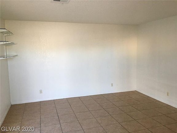 3rd image of 1316 E Carson Ave APT B