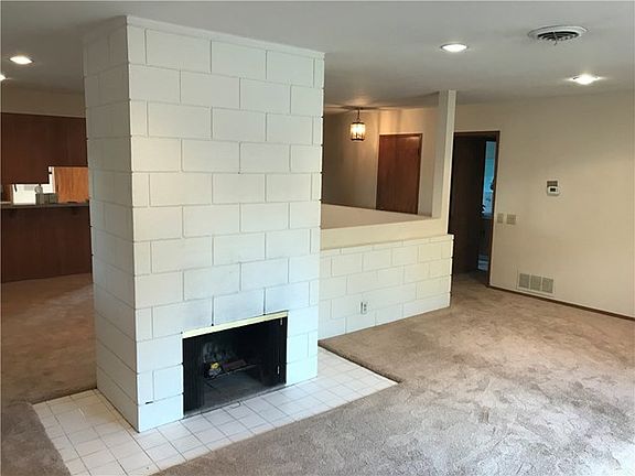 2nd image of 943 Scripps Dr