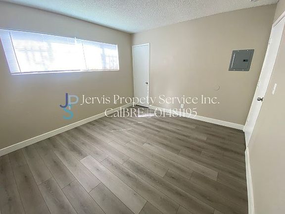 4th image of 6040 Gallant St