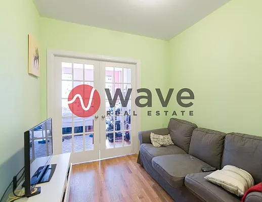 Rented by Wave Real Estate Group | media 35
