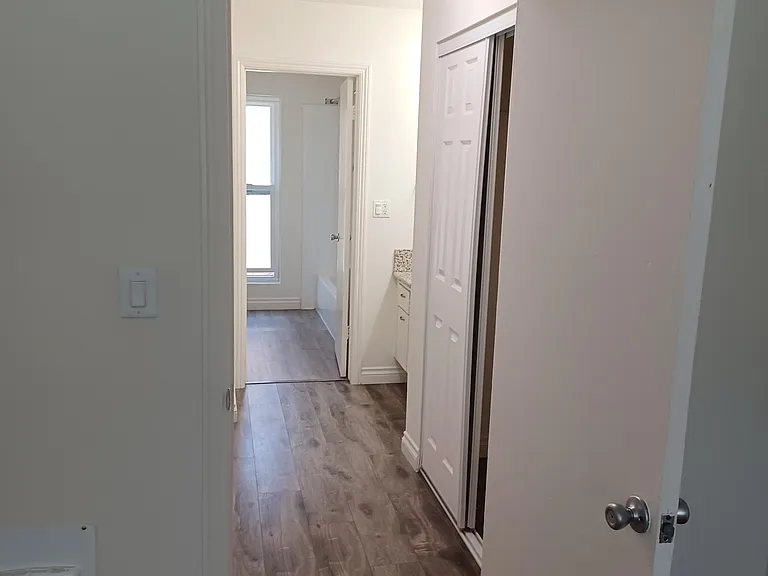 Huntington Garden Apartments — Photo 46