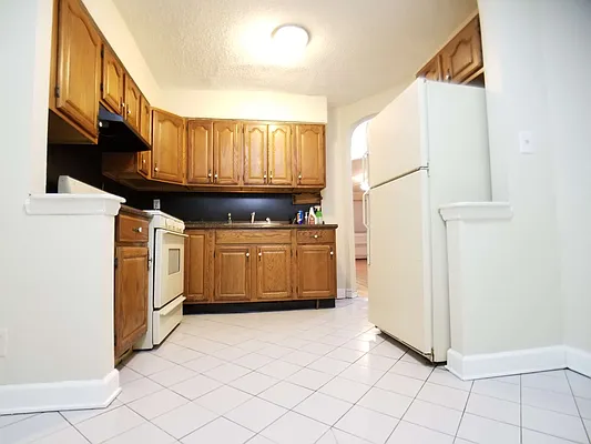 Rented by BRICK & GALO REALTY CORP | media 10