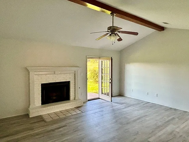 415 Linda Ln — Photo 2