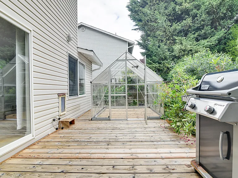 16920 Tulip Ln — Photo 40