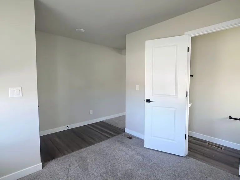 10429 Luneth Dr — Photo 4