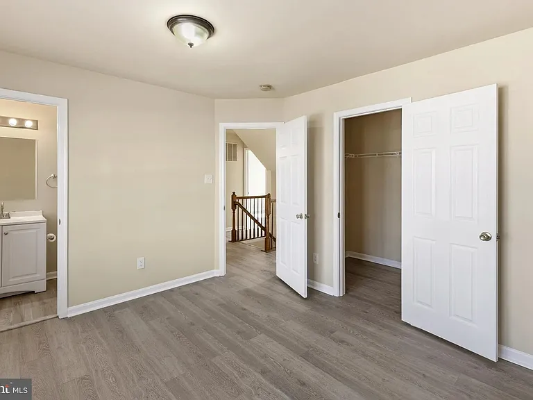 4704 Denview Way — Photo 14