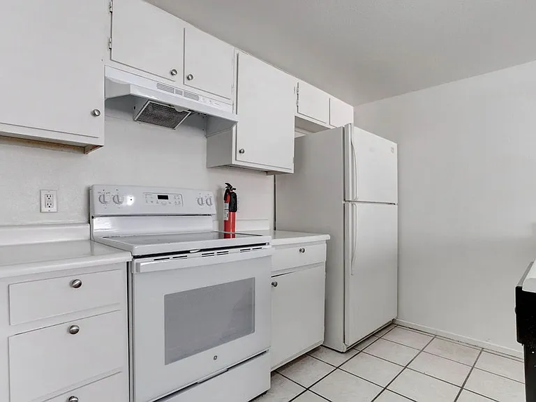 4269 Stewart Ave — Photo 11