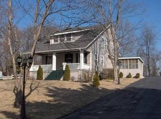 1305 S Kings Hwy, Independence, MO 64055