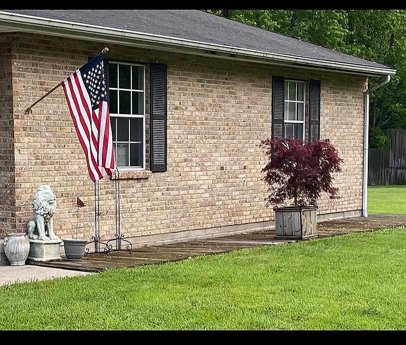 1st image of 2504 Misty Ln