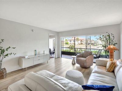 5590 Rattlesnake Hammock RD #M-104, Naples, FL, 34113