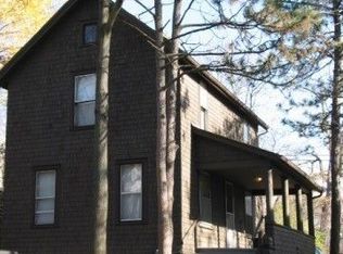 421 Blakely Ct, Ann Arbor, MI 48104