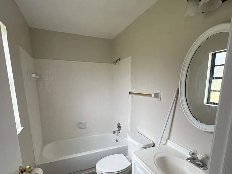 319 Oak Track Dr — Photo 23