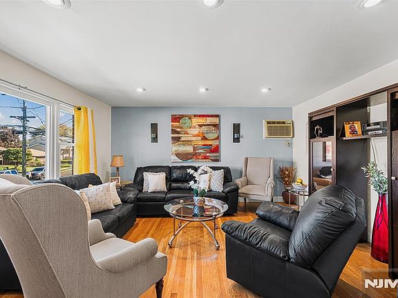 4th image of 25 Sievers Lane