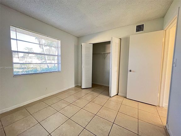 4th image of 95 NE 41st St APT L166