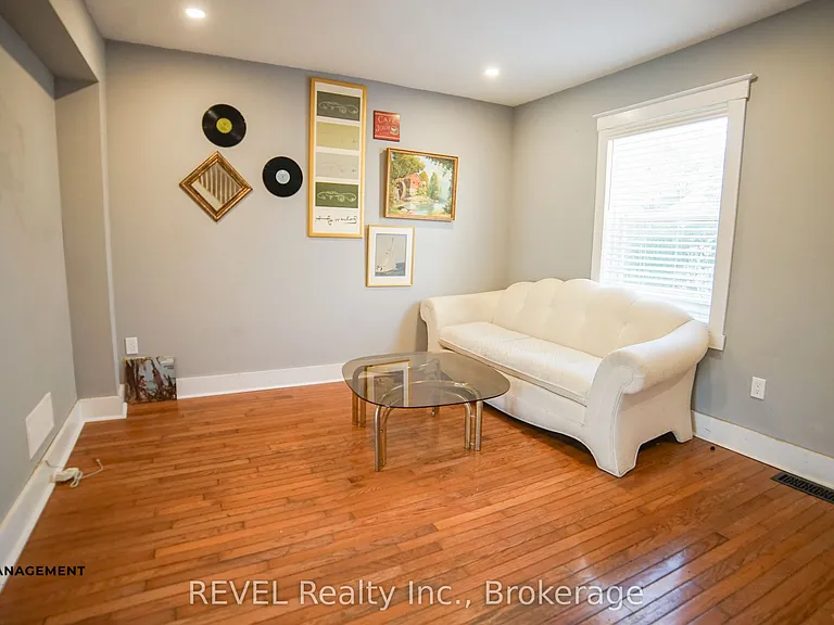 32 Edmund St — Photo 12