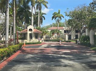 Quatraine, Miami, FL 33179