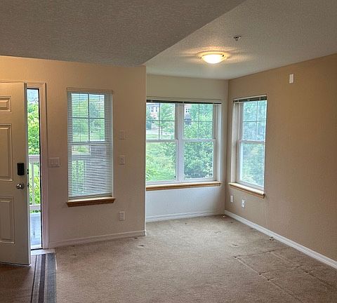3rd image of 947 Laramie Blvd Unit C