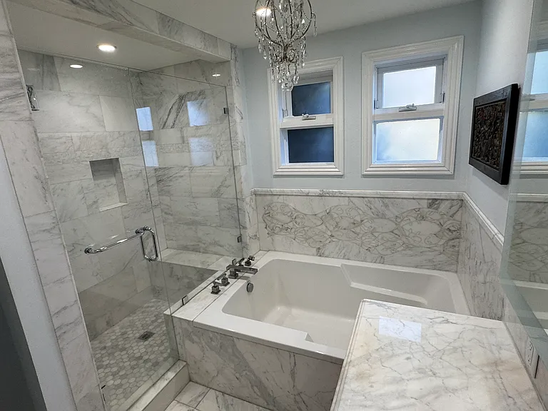 master bath spa tub