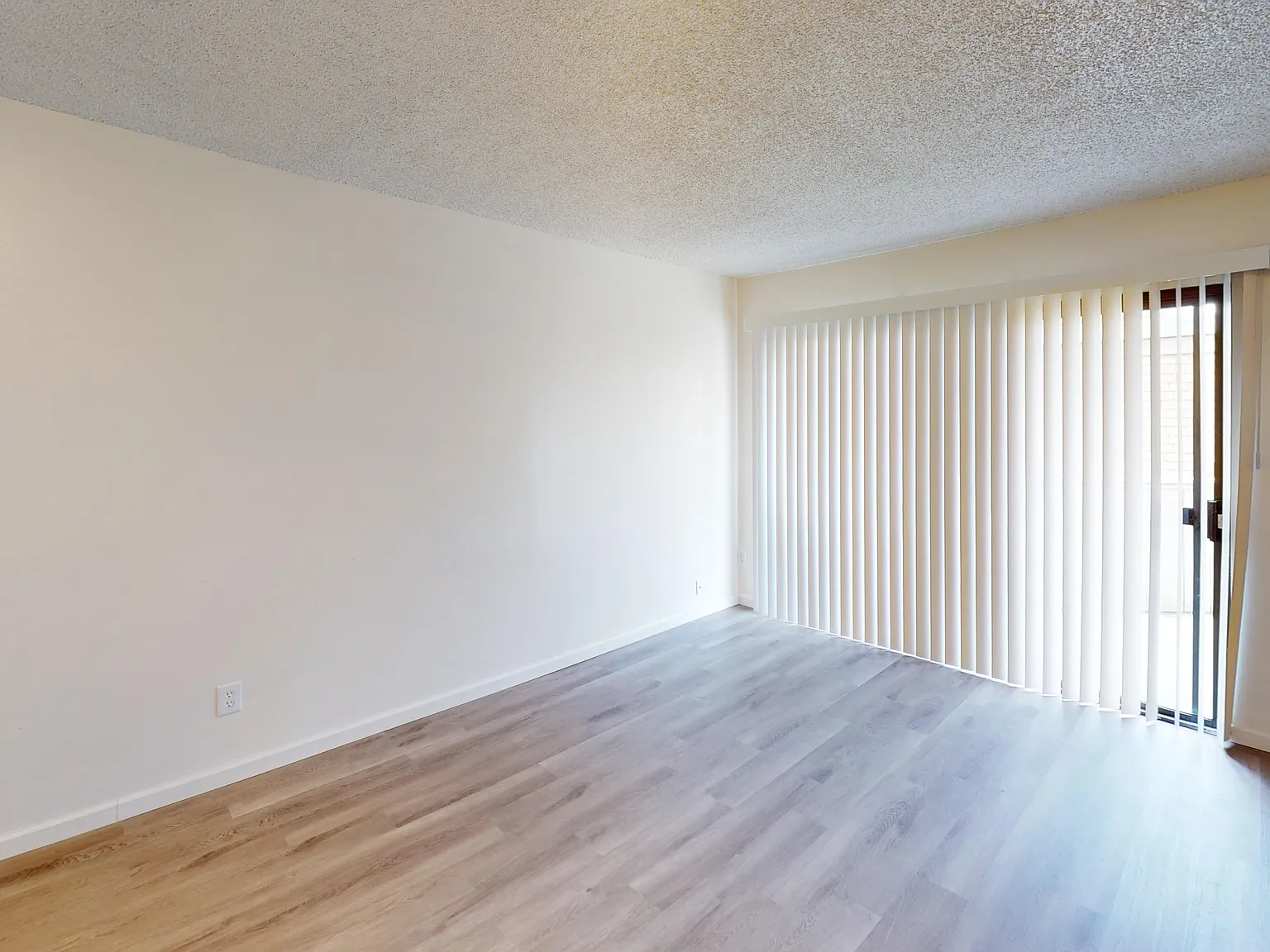 Garden Court Apartments — Photo 4