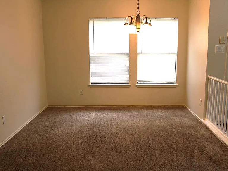 1319 Carmel Oaks — Photo 3