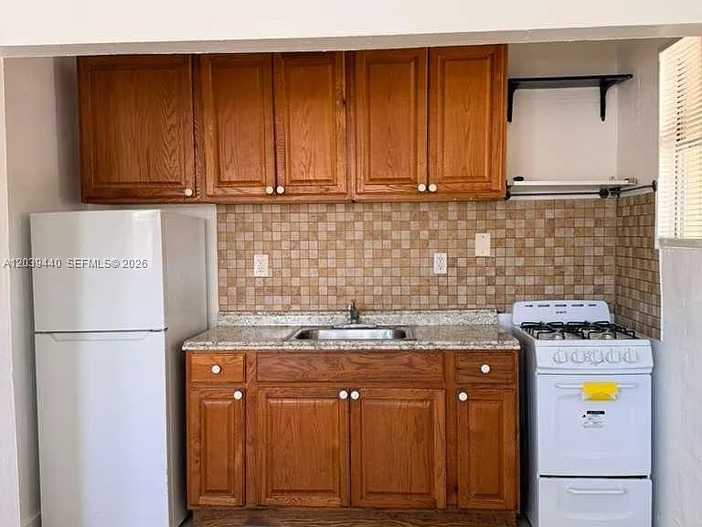 1844 Taft St #1-5 — Photo 1
