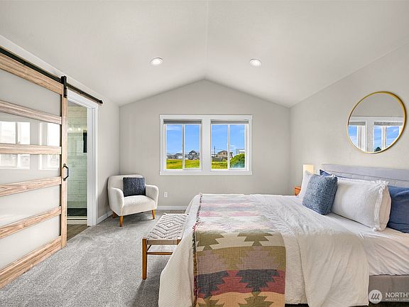 5th image of 4393 Saltspring Drive