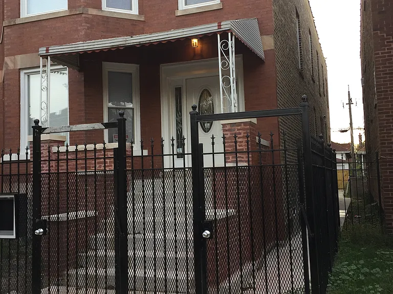 6140 S Rockwell St #2 — Photo 3