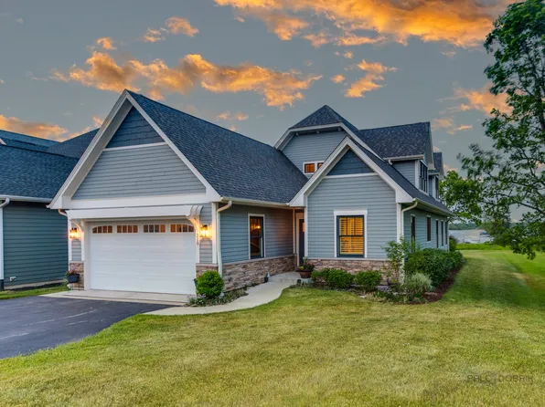 210 N Main St, Wauconda, IL 60084