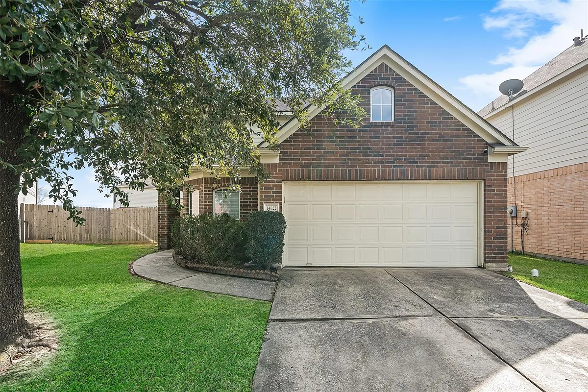Photo 1 of 41 - 14822 Juniper Dale Ct - Houston, TX Primary Photo - 14822 Juniper Dale Ct