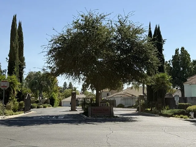 3 bed, 1338 sqft, $2,095 — Photo 3