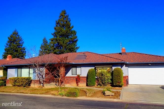 928 E Fallbrook Ave