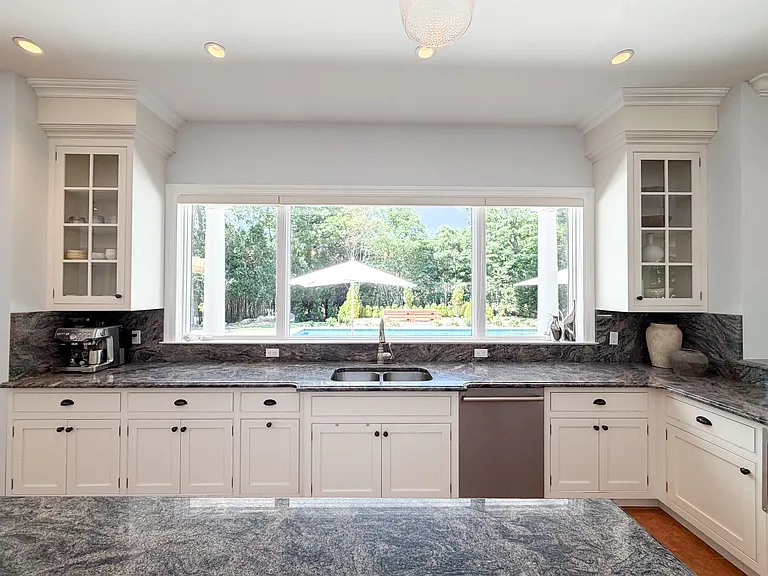 12 Three Mile Harbor Hc Rd — Photo 21