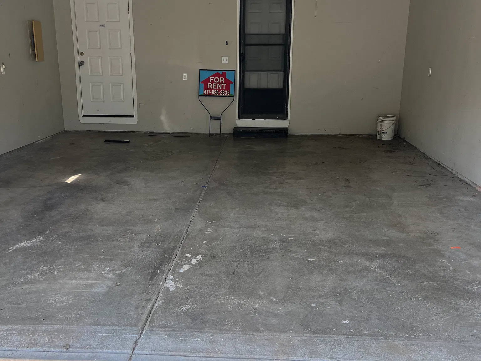 2705 W Cardinal Street — Photo 2