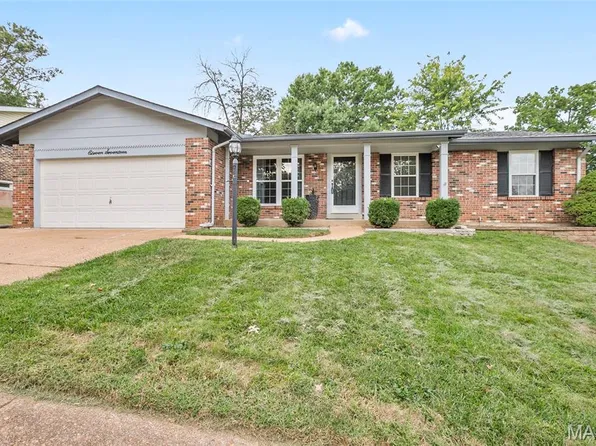 1117 Grenadier Ln, Ballwin, MO 63021