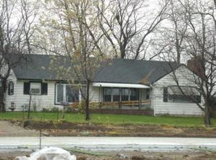 913 W Ryan Rd, Oak Creek, WI 53154