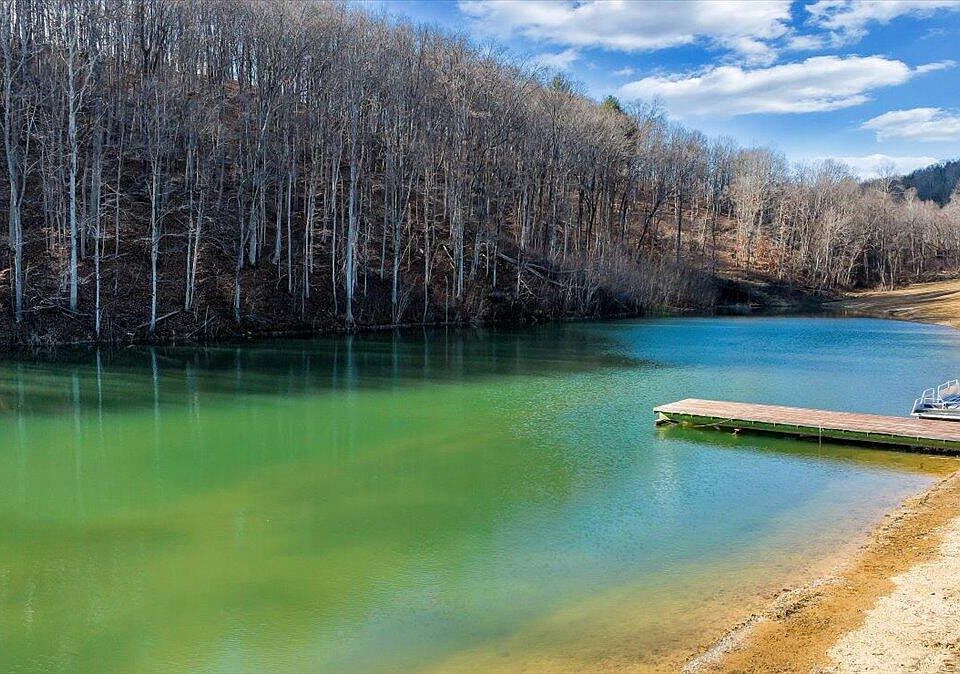 7th image of this home