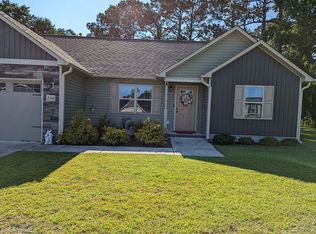 200 Peaceful Ln, Hubert, NC 28539