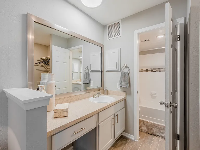 Pinehurst Place Apartments — Photo 18
