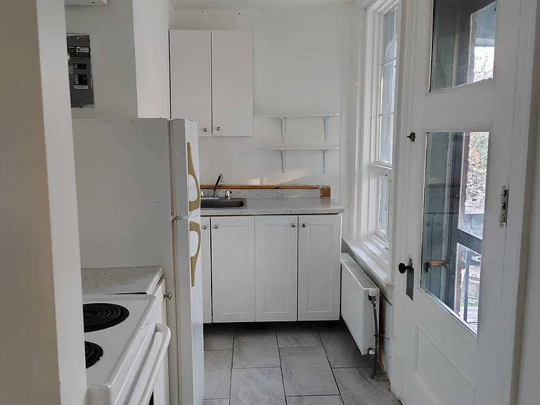 301 Wilbrod St — Photo 9