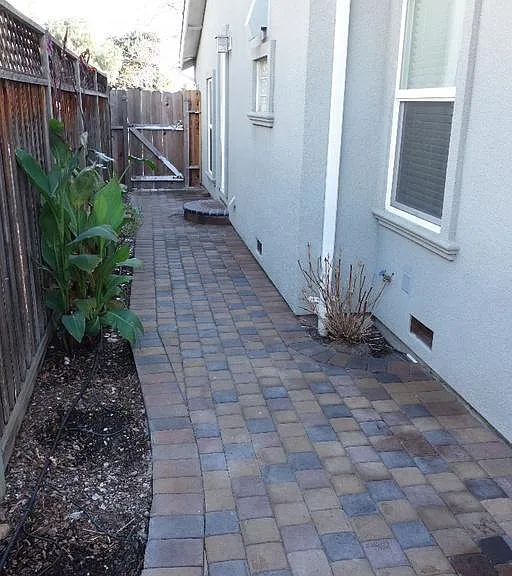 585 Morse Ave — Photo 13