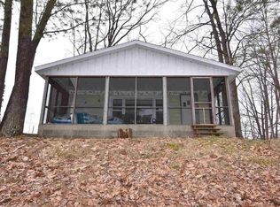 8808 W Peterson Point Rd, Lake City, MI 49651