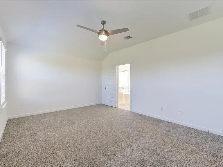 8038 Tropea Dr — Photo 27