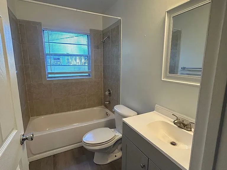 2212 SE 36th Ter — Photo 7