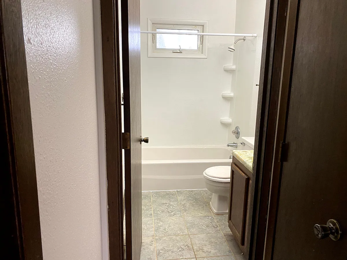 2 bed, $800 — Photo 3